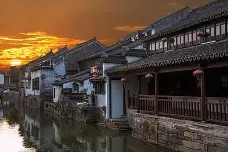 江南黑豹队对阵东海鲸鲨队，拉力赛季后赛击败，细节决定成败——定位球制造杀机-九游